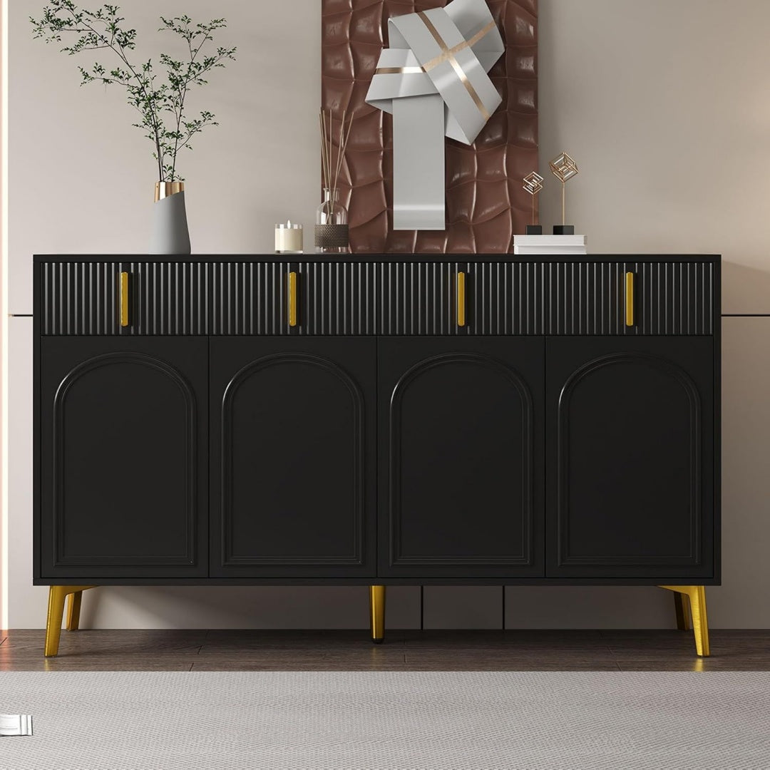 Sideboard verbindet 4 Schubladen und goldfarbene Griffe