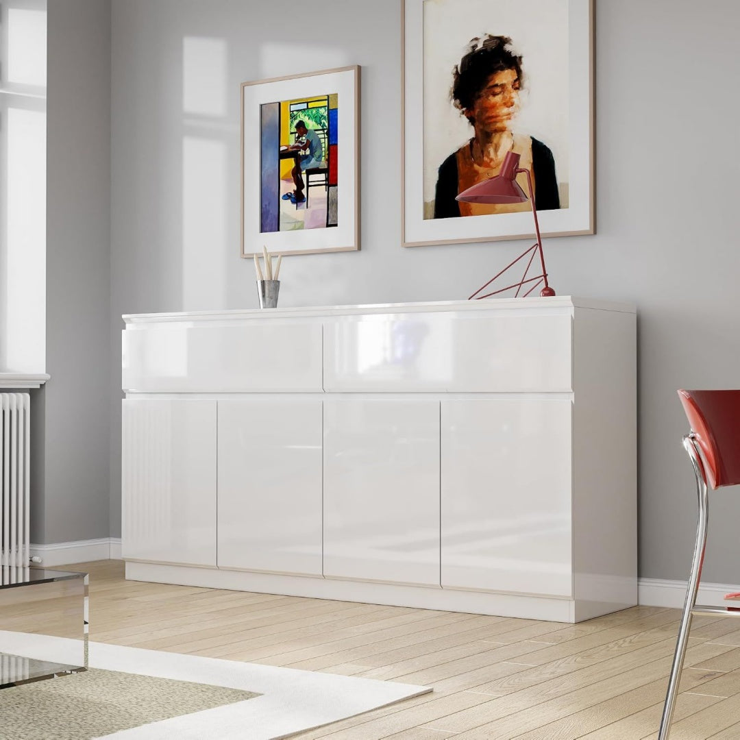 Grifflose Fronten treffen auf 2 Schubladen an dem Sideboard