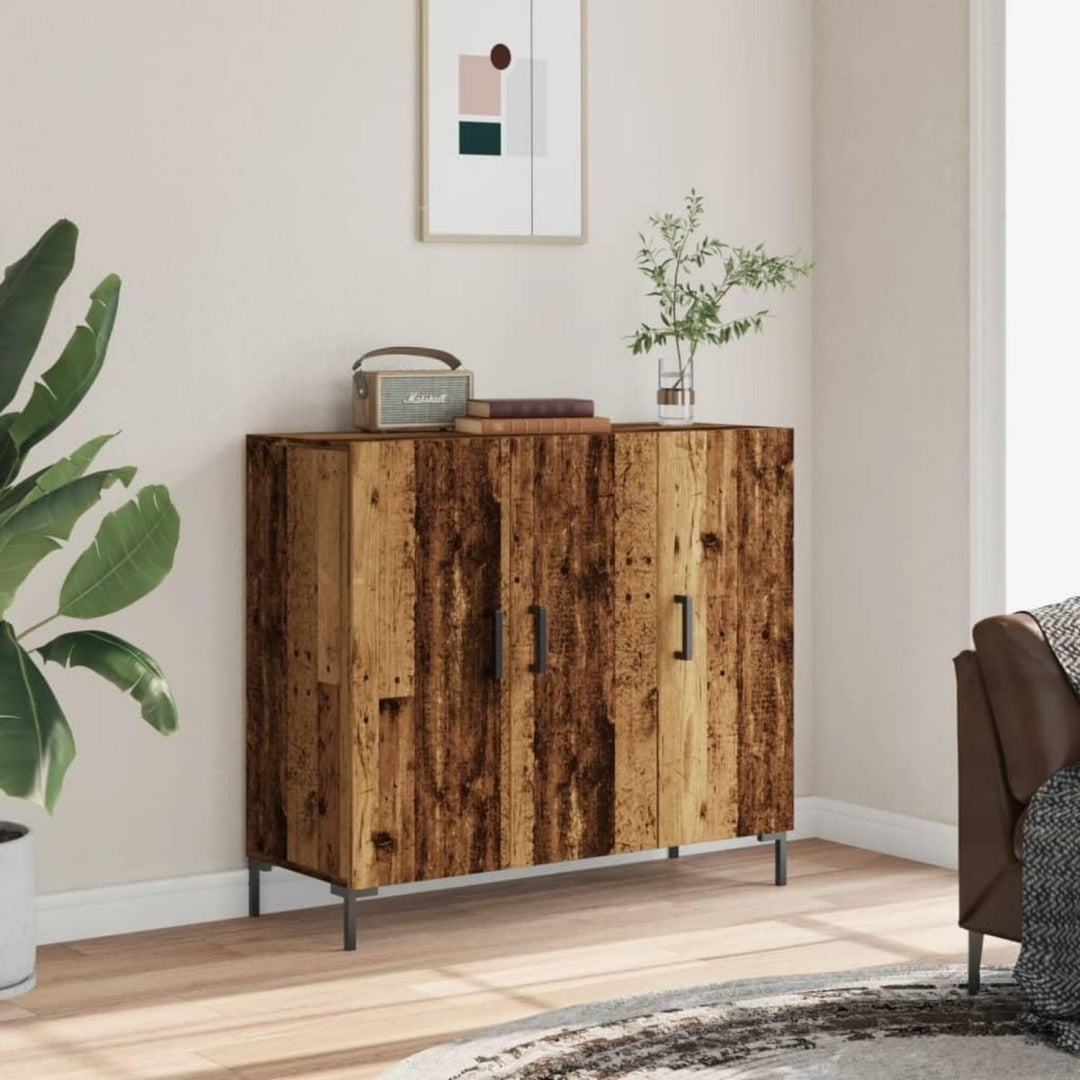 Das Sideboard nimmt mit 90 x 34 x 80 cm Gestalt an
