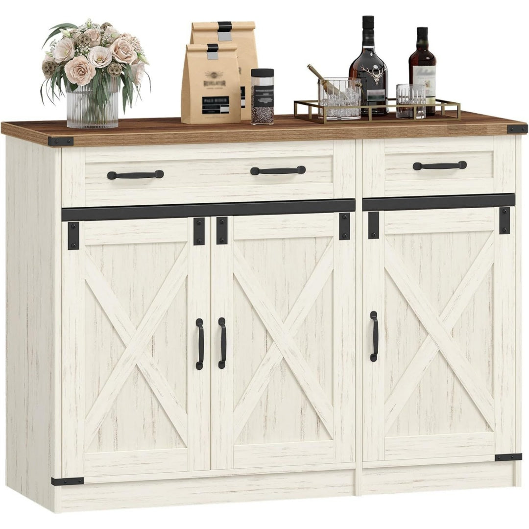 2 Schubladen und 3 Tueren an dem Sideboard
