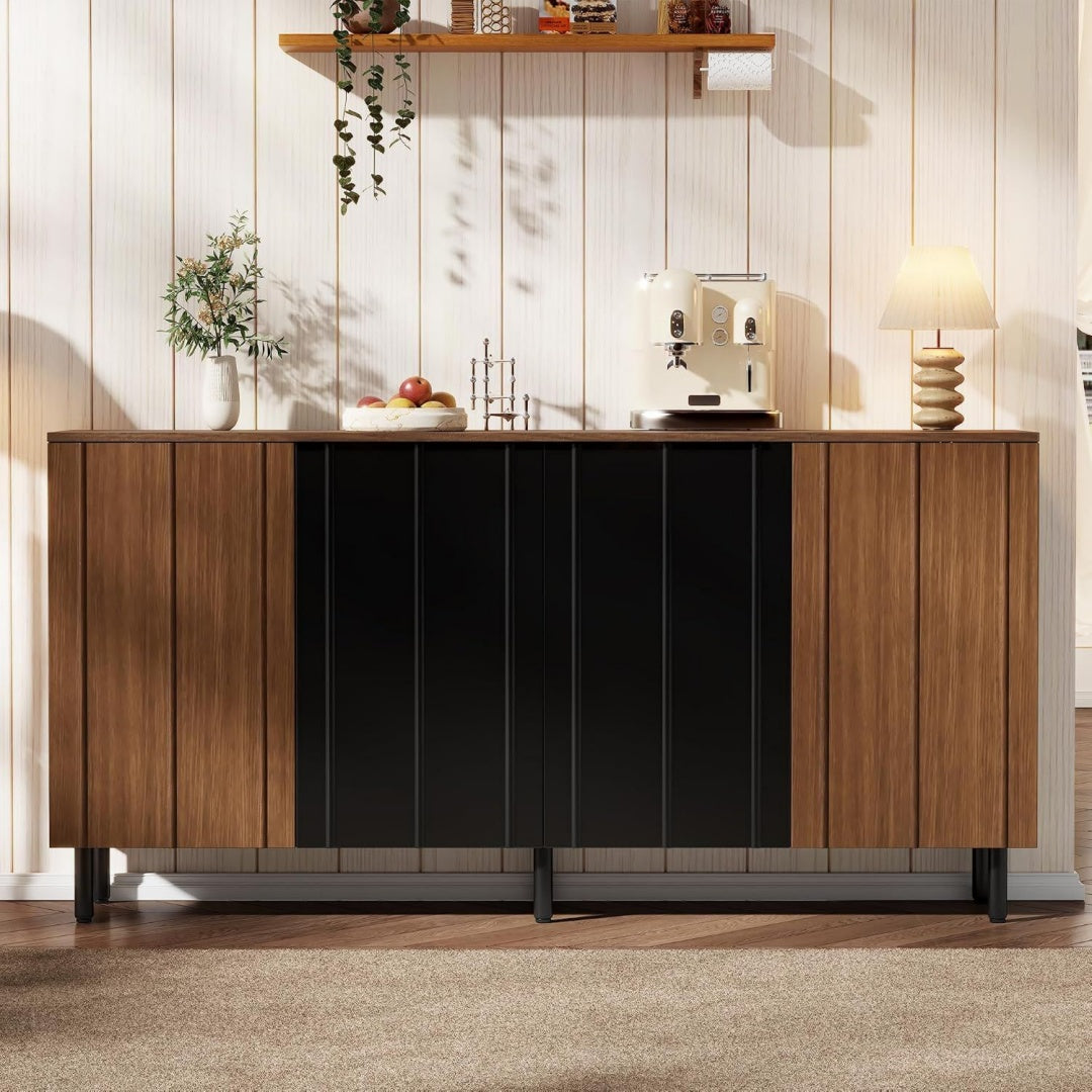 Sideboard mit 4 Tueren und einem Metallgestell